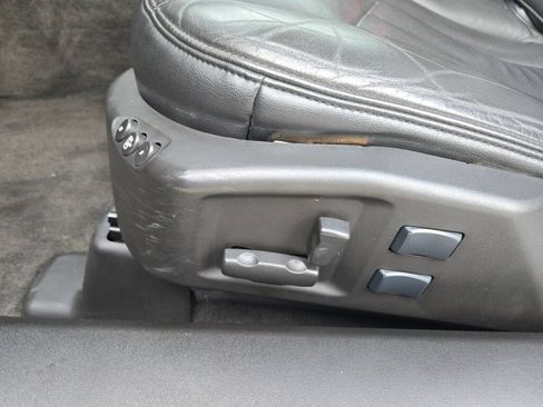 Used 2007 Cadillac XLR RWD image 17