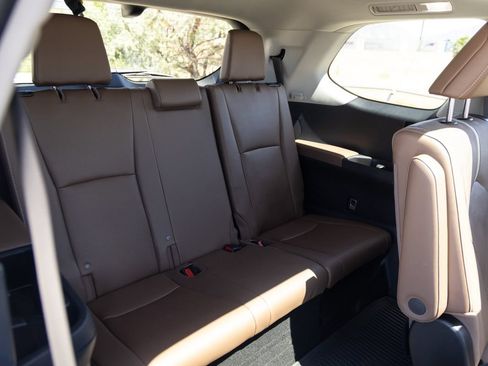 Used 2024 Toyota Grand Highlander AWD image 22