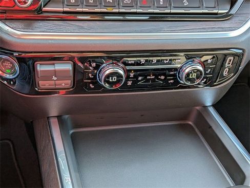 New 2026 GMC Sierra 2500 SLT w/ SLT Premium Package image 25