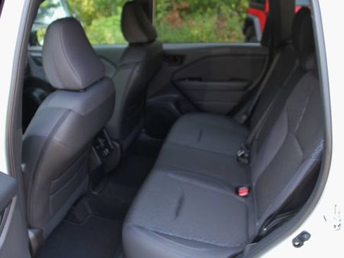 Used 2025 Subaru Forester Premium AWD/4WD image 33