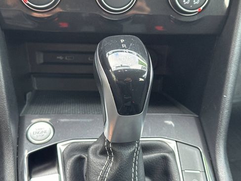 Used 2022 Volkswagen Tiguan S FWD image 23