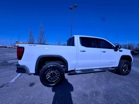 Used 2025 GMC Sierra 1500 SLT w/ SLT Premium Package image 8