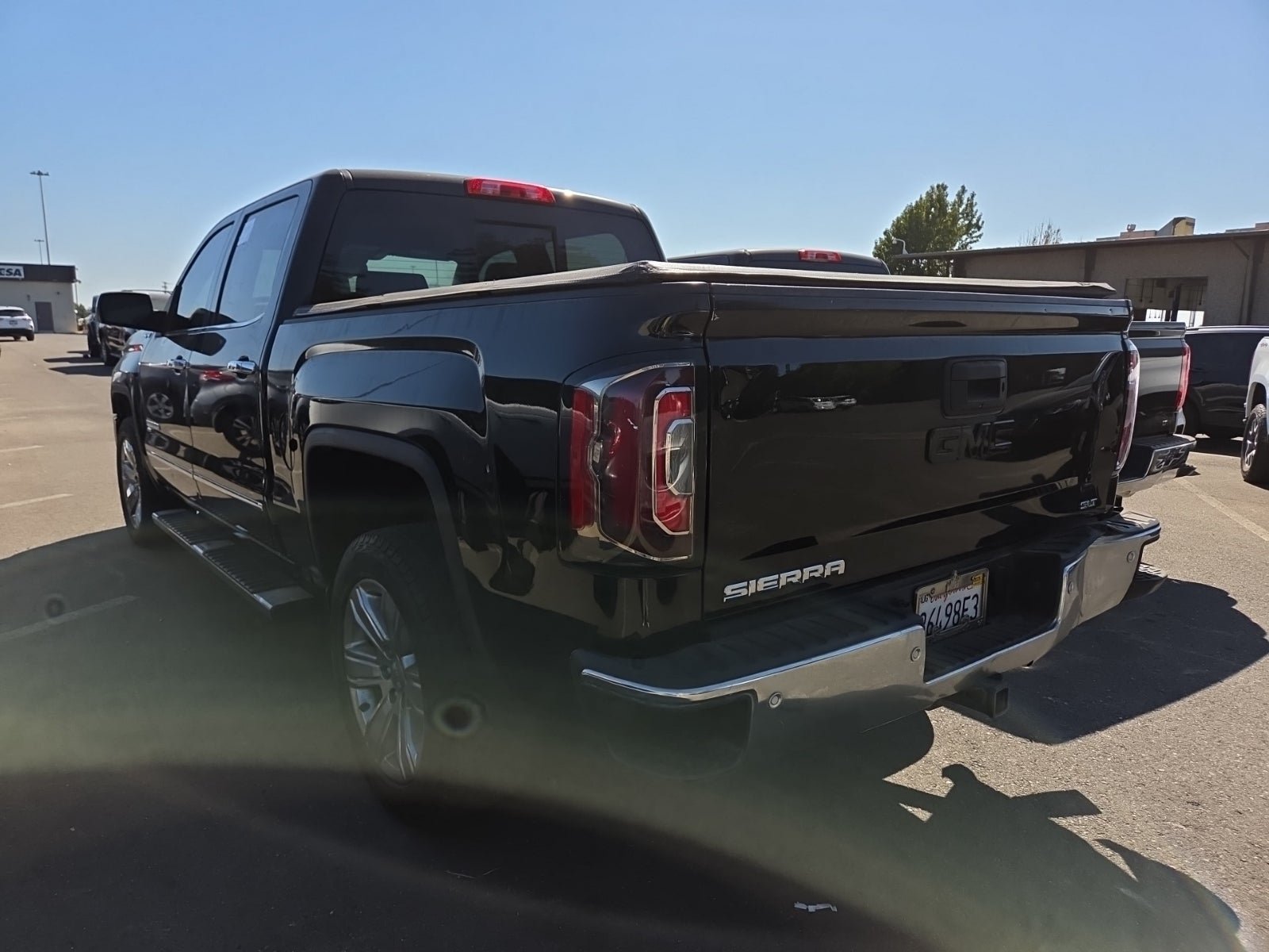 Used 2017 GMC Sierra 1500 SLT AWD/4WD image 8