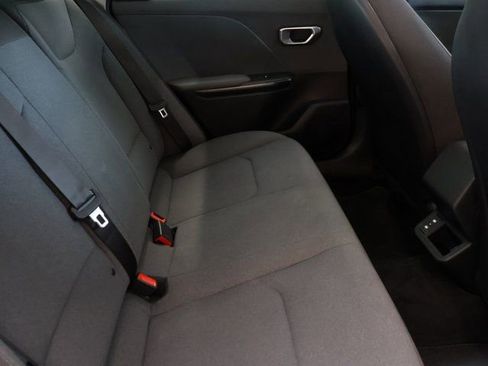 New 2025 Kia K4 LXS image 14