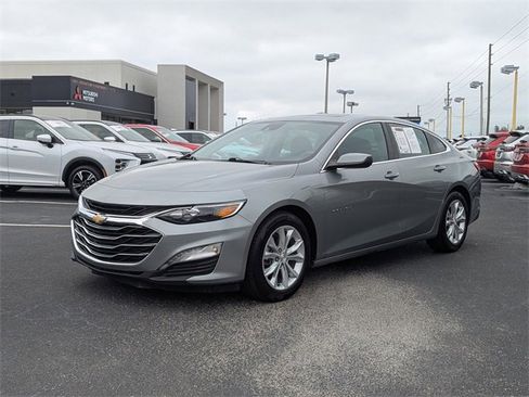 Used 2024 Chevrolet Malibu LT image 2