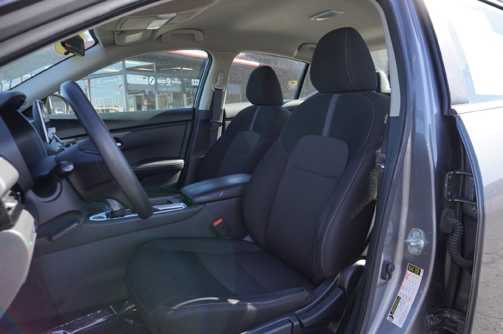 Used 2024 Nissan Sentra SV FWD image 23