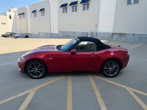 Used 2016 MAZDA MX-5 Miata Grand Touring RWD image 25