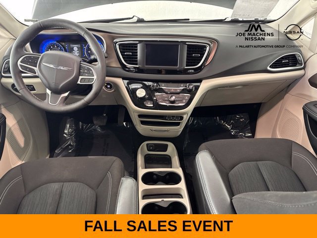 Used 2024 Chrysler Voyager LX FWD image 42