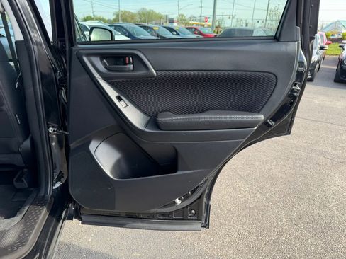 Used 2018 Subaru Forester 2.5i Premium image 32