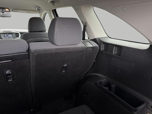 Used 2019 Kia Sorento FWD w/ LX Convenience Package image 27