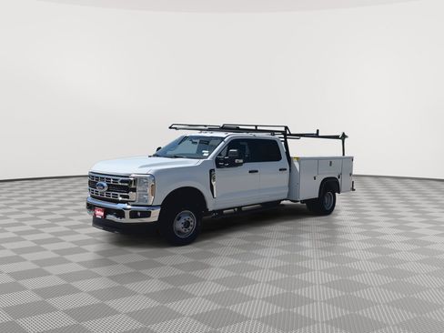 New 2026 Ford F350 XL w/ XL Chrome Package AWD/4WD image 32