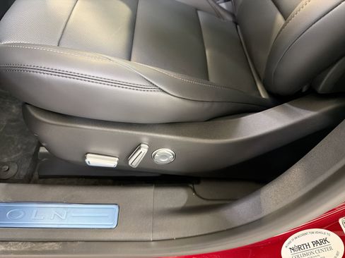 New 2026 Lincoln Nautilus Premier image 11