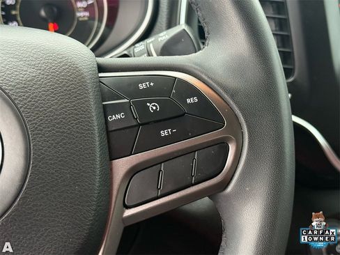 Used 2020 Jeep Cherokee Latitude Plus image 17