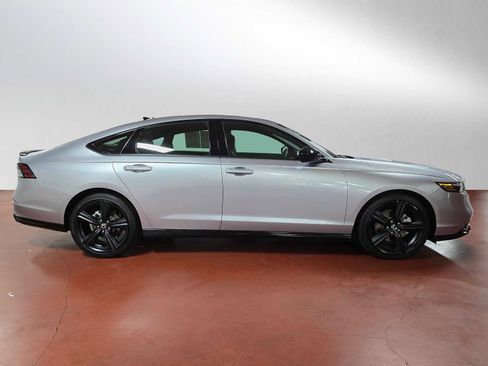 Used 2025 Honda Accord Sport image 8