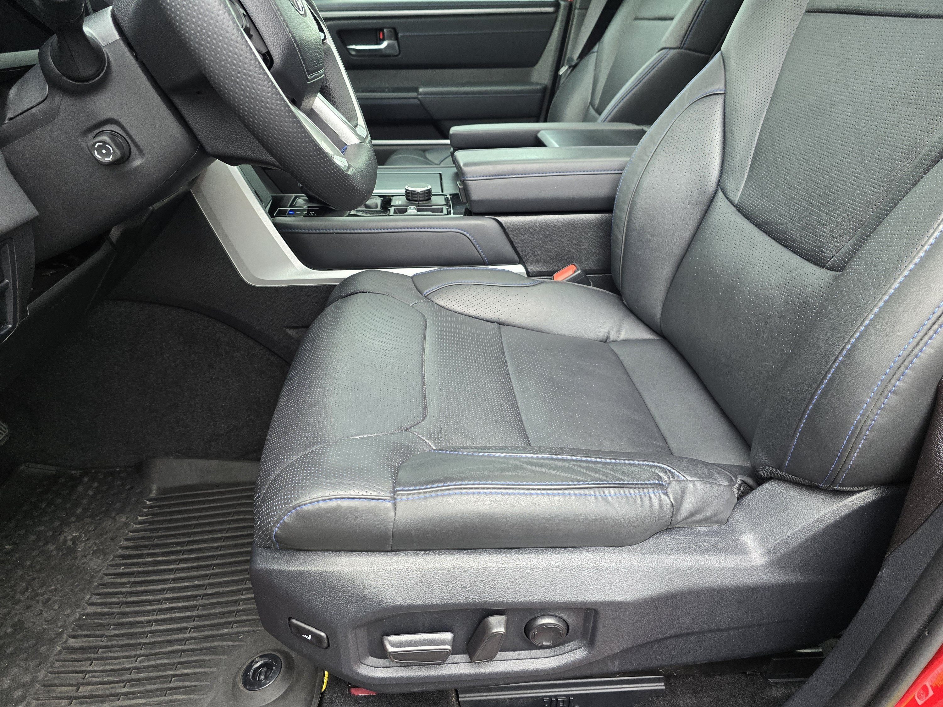 Used 2025 Toyota Tundra Platinum AWD/4WD image 39