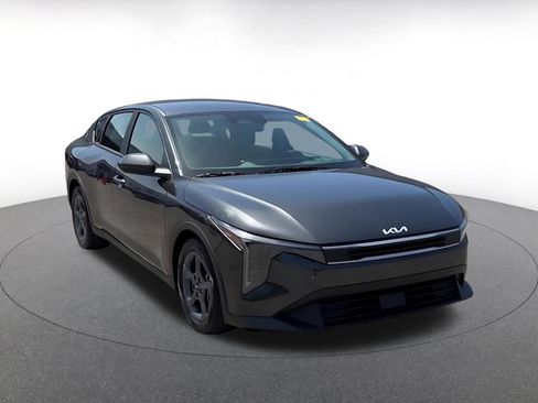 Used 2025 Kia K4 LXS image 4