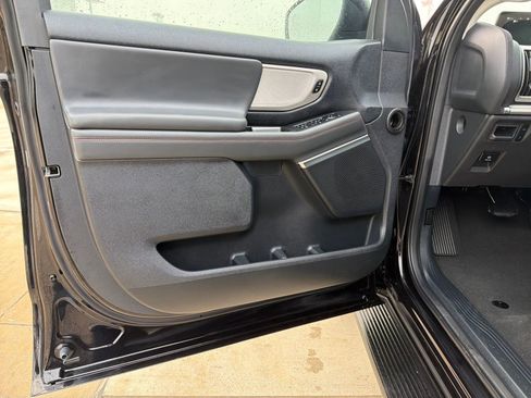 New 2025 Ford Expedition Active image 10