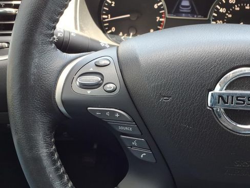 Used 2020 Nissan Pathfinder SL FWD image 35