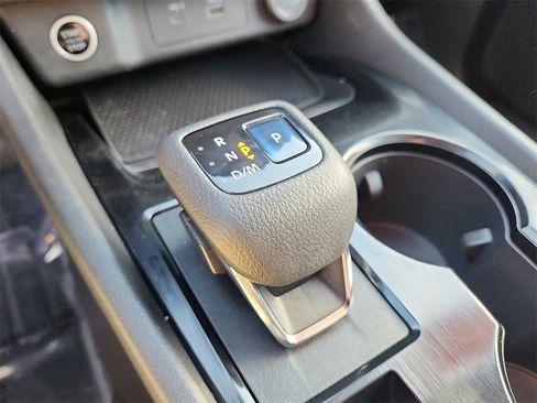 Certified 2022 Nissan Rogue SV image 15