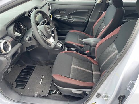 New 2025 Nissan Versa SR w/ Trunk Package image 9