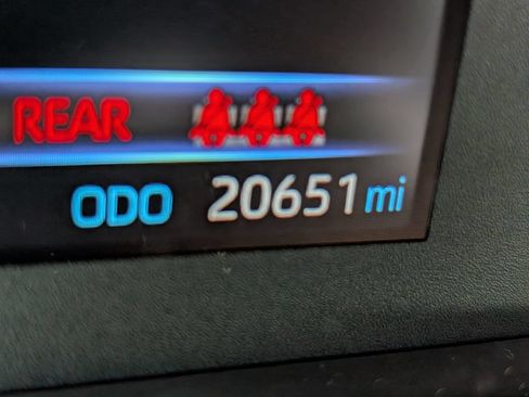 Used 2025 Toyota Corolla SE w/ SE Package FWD image 27
