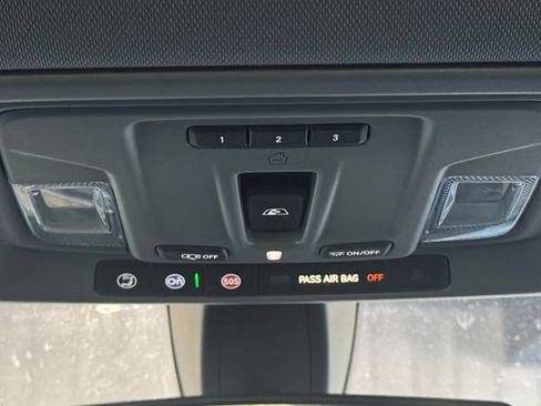 Used 2020 Chevrolet Silverado 1500 LT w/ All-Star Edition AWD/4WD image 17