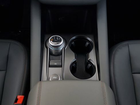 New 2026 Ford Explorer Active w/ Active Comfort Package image 30