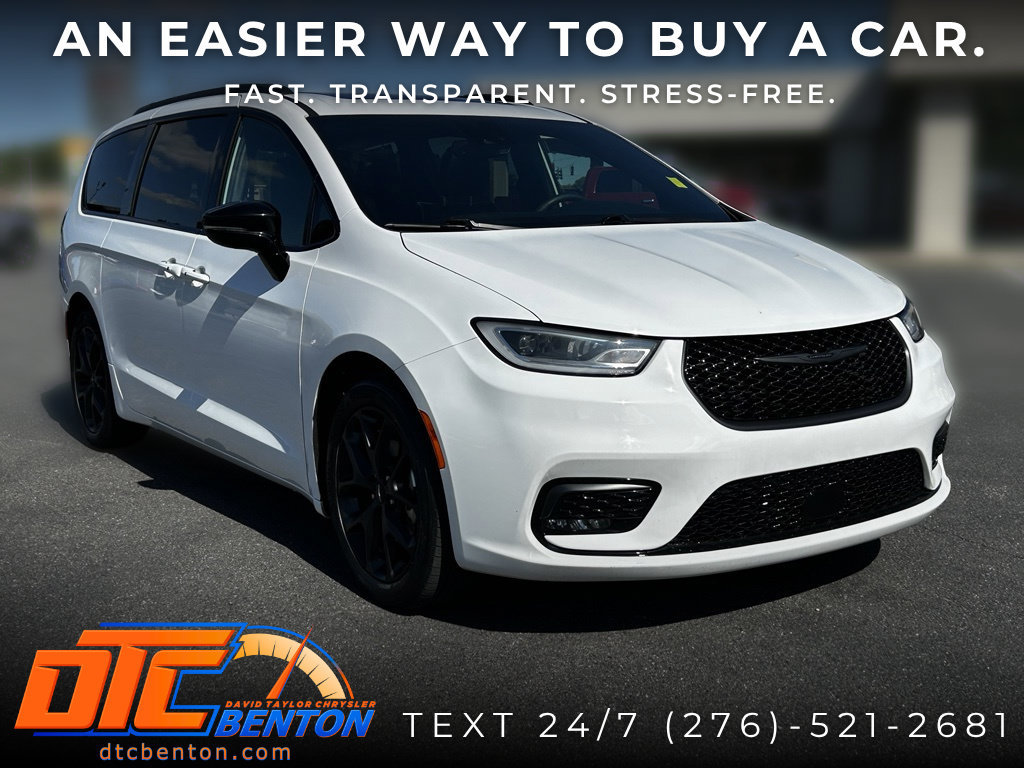 Used 2025 Chrysler Pacifica Limited FWD image 1