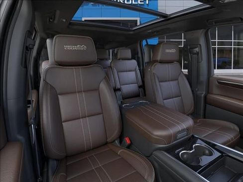 New 2026 Chevrolet Suburban High Country AWD/4WD image 16