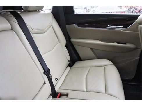 Used 2019 Cadillac XT5 Luxury image 10