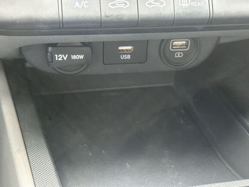 Used 2023 Hyundai Elantra SE FWD image 24