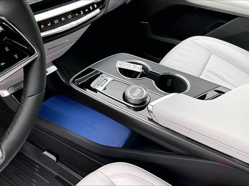 New 2026 Cadillac Lyriq Sport w/ LPO, Floor Liner Package AWD/4WD image 8