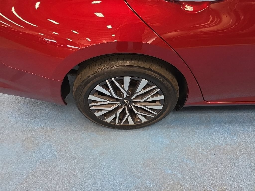 Used 2025 Nissan Altima 2.5 SV FWD image 6