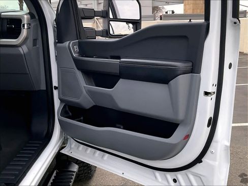 Used 2025 Ford F250 XLT image 25