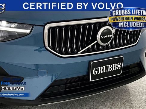 Certified 2025 Volvo XC40 B5 Core AWD/4WD image 35