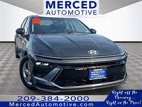 Used 2025 Hyundai Sonata SE image 1