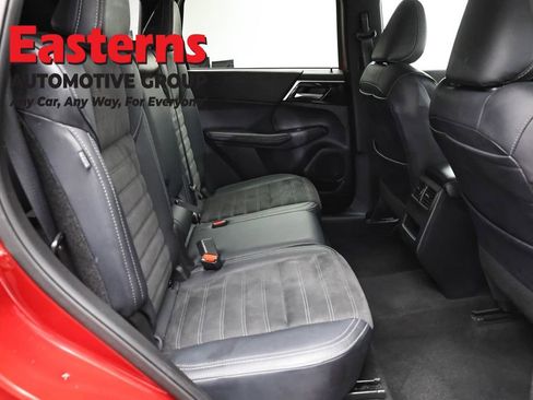 Used 2024 Mitsubishi Outlander SE AWD/4WD image 22