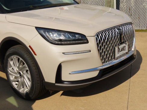 Certified 2024 Lincoln Corsair FWD image 5