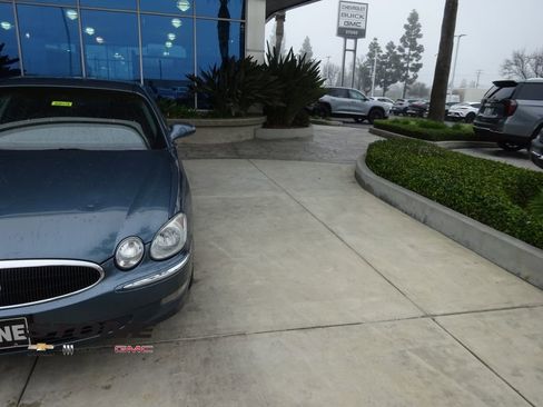 Used 2006 Buick LaCrosse CXL w/ Chrome Appearance Package image 30