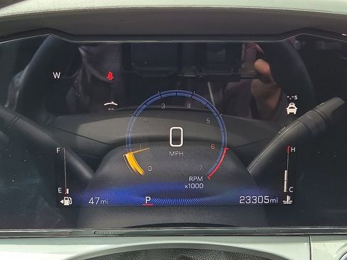 Used 2025 Chevrolet Trax LT w/ Driver Confidence Package FWD image 26