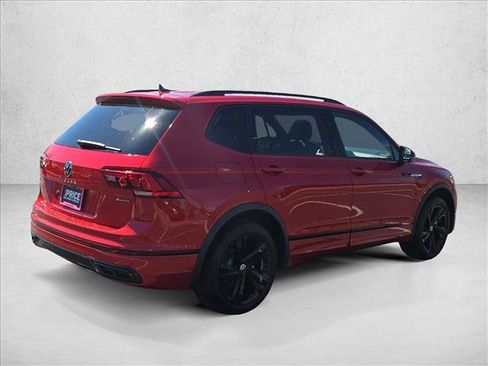 Used 2024 Volkswagen Tiguan SE R-Line AWD/4WD image 5