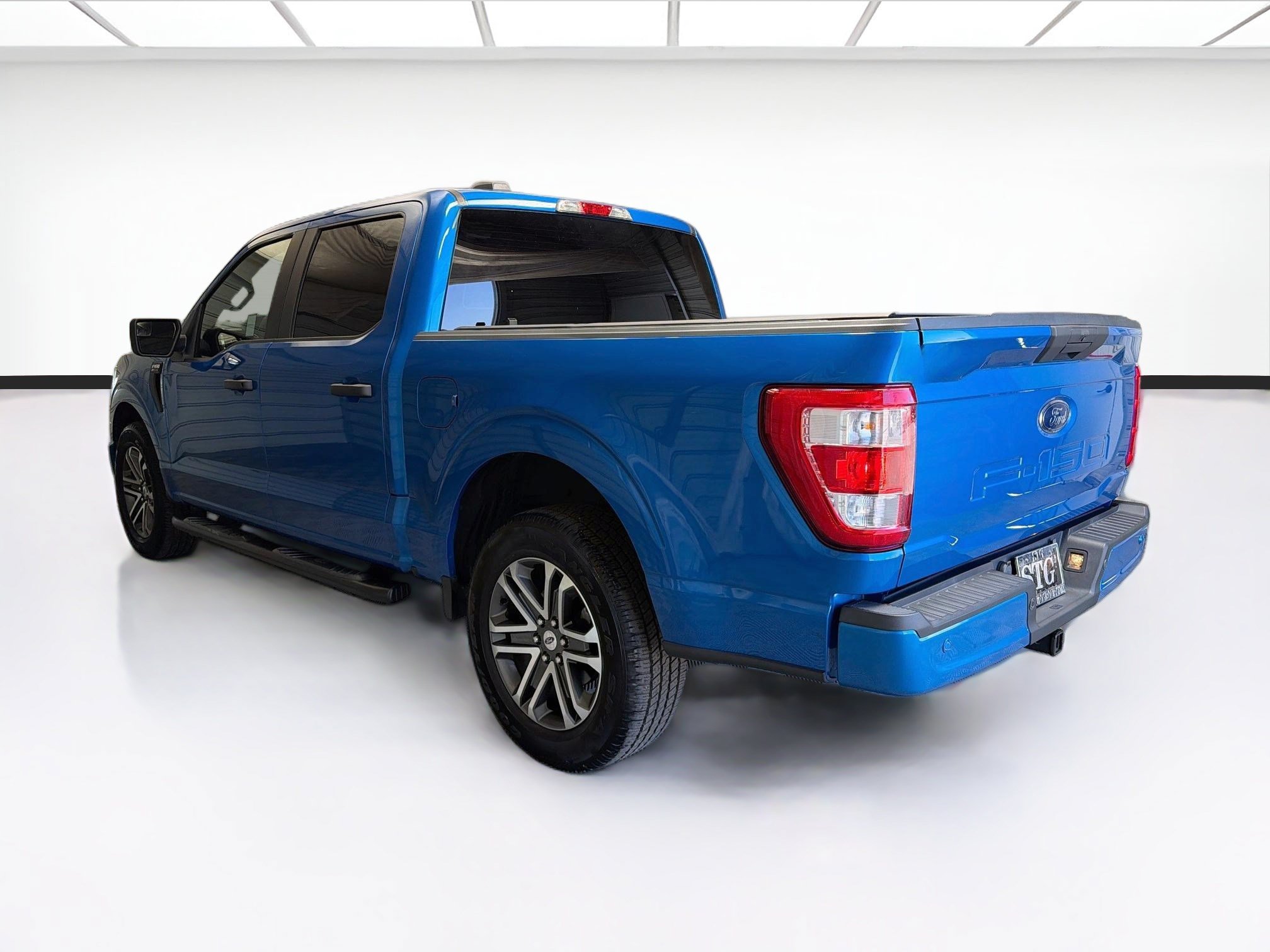 Used 2021 Ford F150 XL w/ STX Appearance Package RWD image 6