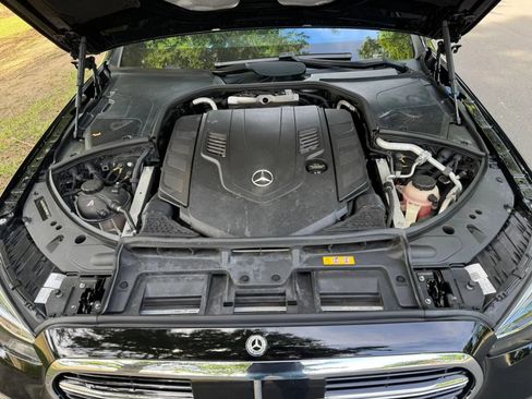 Used 2021 Mercedes-Benz S 580 4MATIC Sedan w/ AMG Line image 38