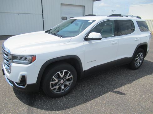 Certified 2023 GMC Acadia SLT AWD/4WD image 1