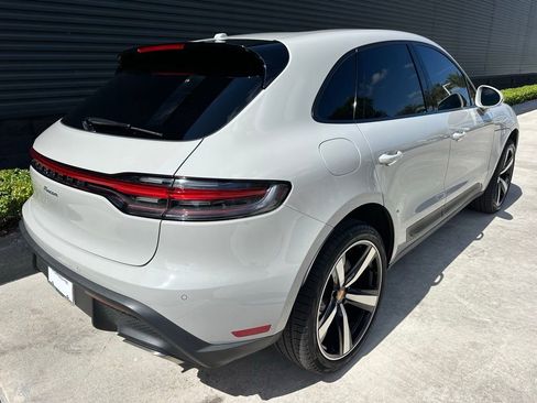 Certified 2026 Porsche Macan AWD/4WD image 9