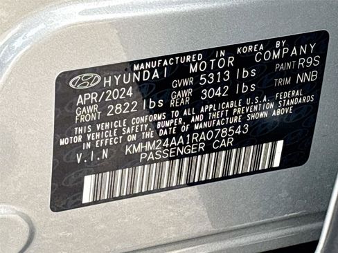 Used 2024 Hyundai Ioniq 6 SE RWD image 32