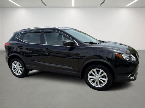Used 2018 Nissan Rogue Sport SV w/ SV Technology Package AWD/4WD image 6
