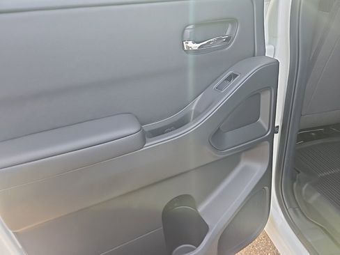 New 2026 Nissan Frontier SV image 33