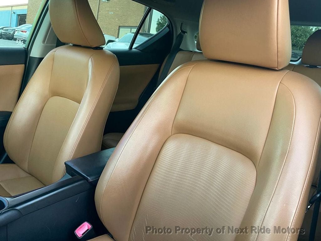 Used 2012 Lexus CT 200h Premium w/ Premium Audio Pkg FWD image 9