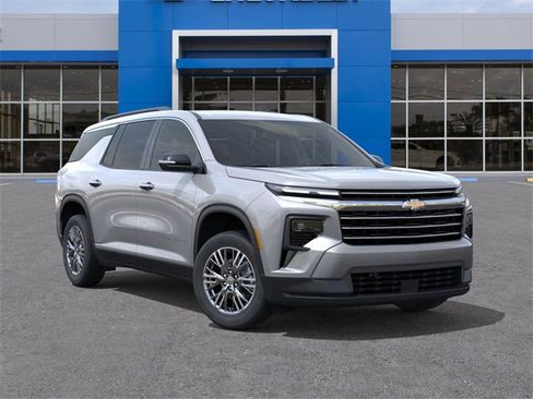 New 2026 Chevrolet Traverse LT image 8